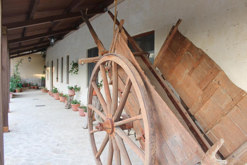 Agriturismo L'Assiolo Miglionico Exterior foto